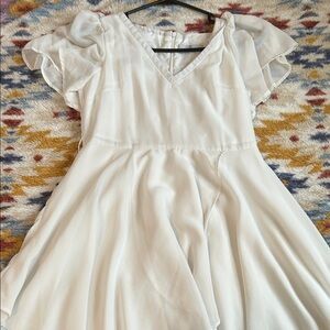 Chic White Midi Dress with Flutter Sleeves